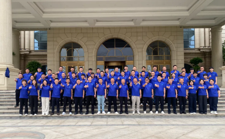 本次五一銷售分享會(huì)不僅是一次銷售成果的總結(jié)會(huì)，更是一場(chǎng)凝聚團(tuán)隊(duì)力量、激發(fā)銷售斗志的動(dòng)員會(huì).png
